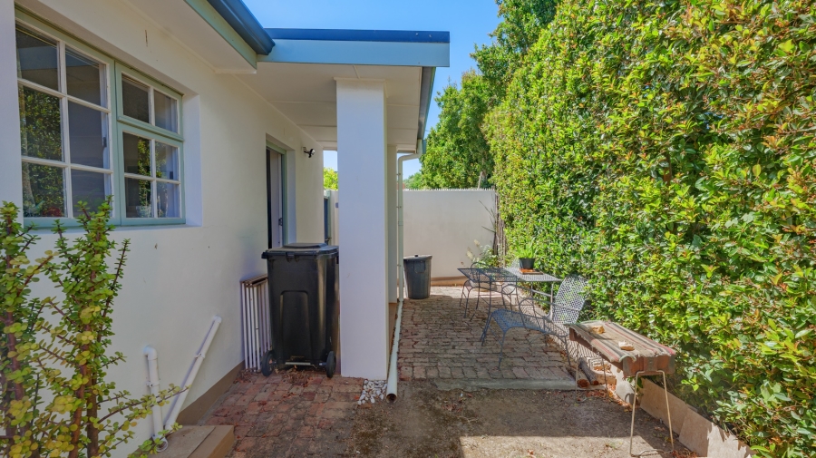 2 Bedroom Property for Sale in Napier Western Cape
